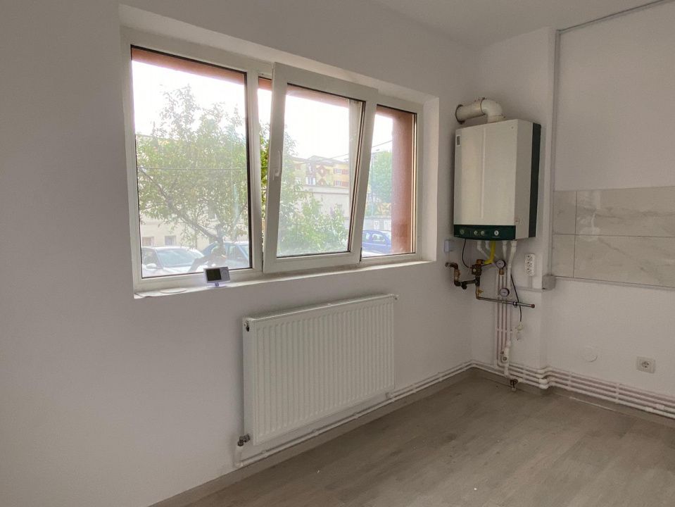 Spațiu comercial cu 2 camere de închiriat în Cetate, Alba Iulia – fotografia 34 din 37
