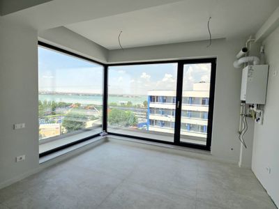 Apartament cu 3 camere de vânzare în Central, Mamaia – fotografia 3 din 38
