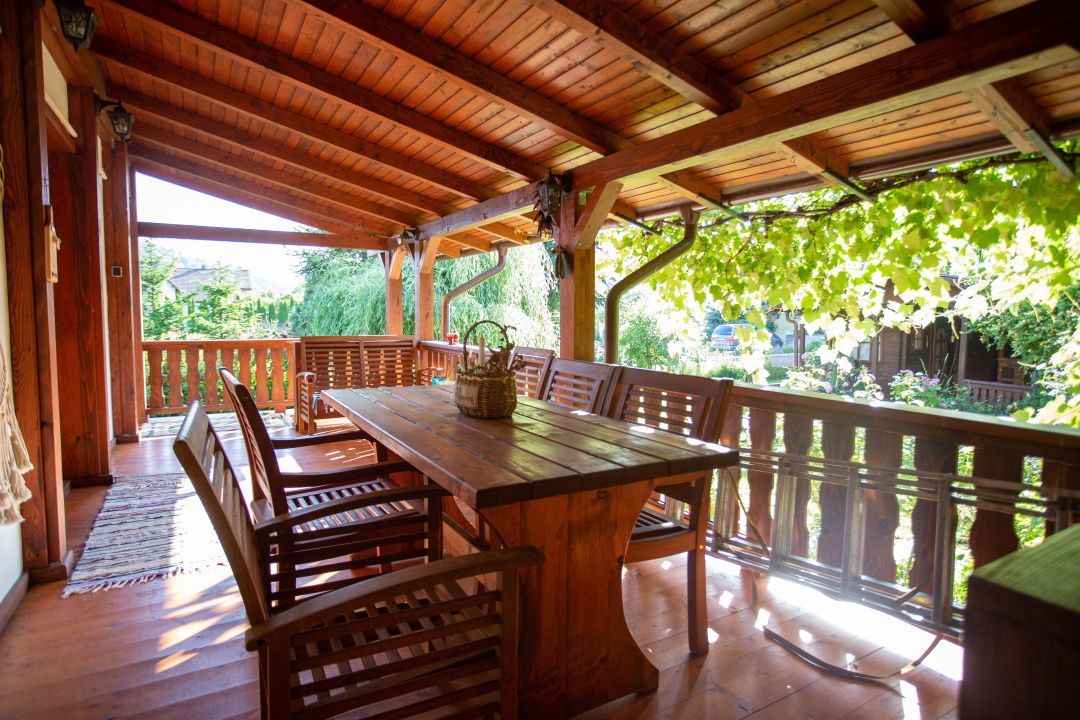 Casă cu 6 camere de vânzare în Comănești – fotografia 19 din 72