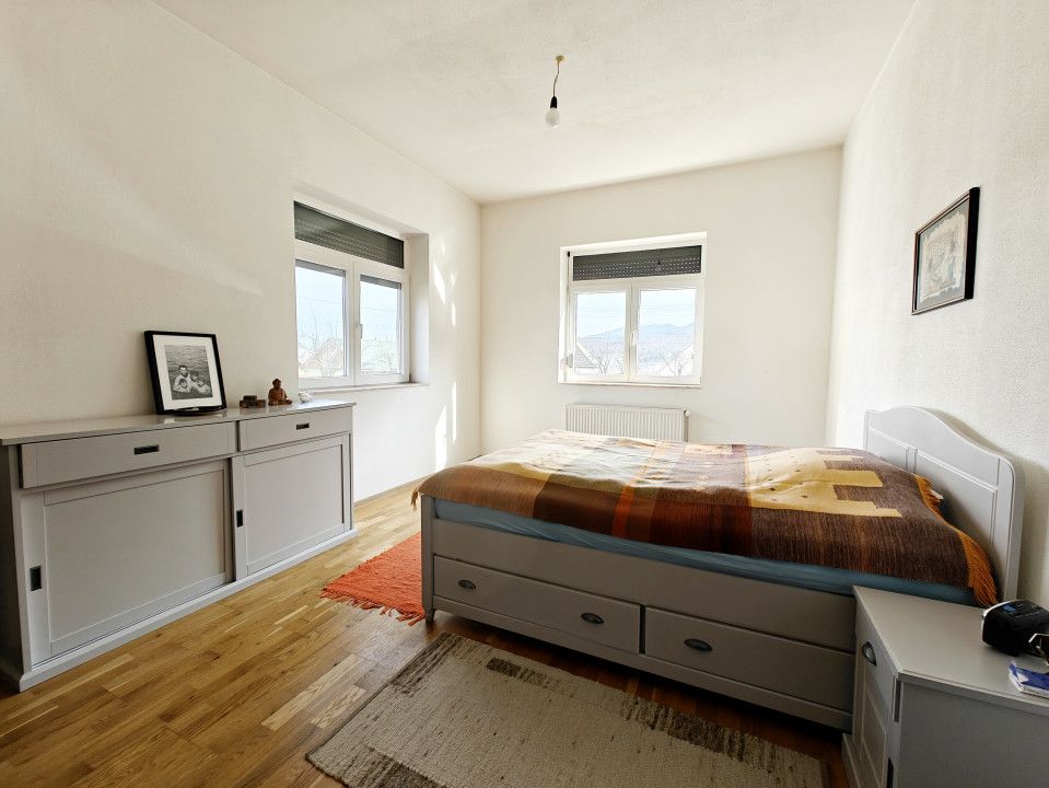 Casă cu 5 camere de vânzare în Cisnadioara – fotografia 13 din 25