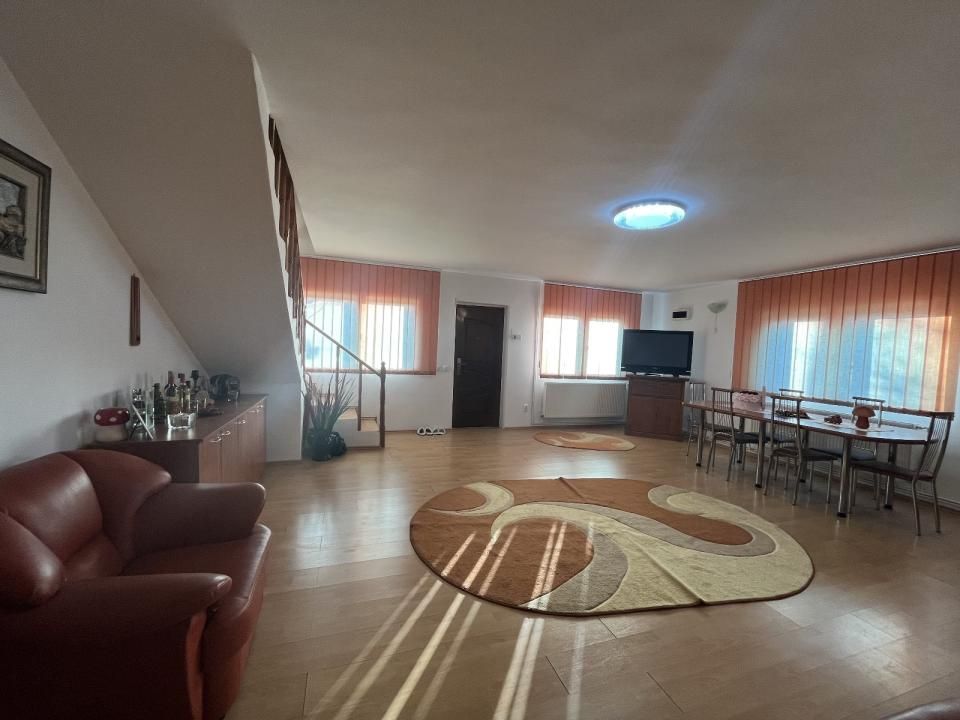 Casă cu 4 camere de vânzare în Central, Magura (Hulubesti) – fotografia 3 din 41