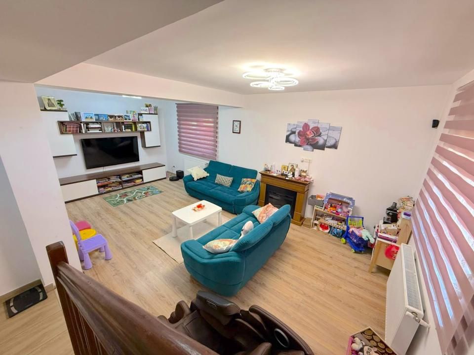 Casă cu 4 camere de vânzare în Central, Berceni – fotografia 4 din 44