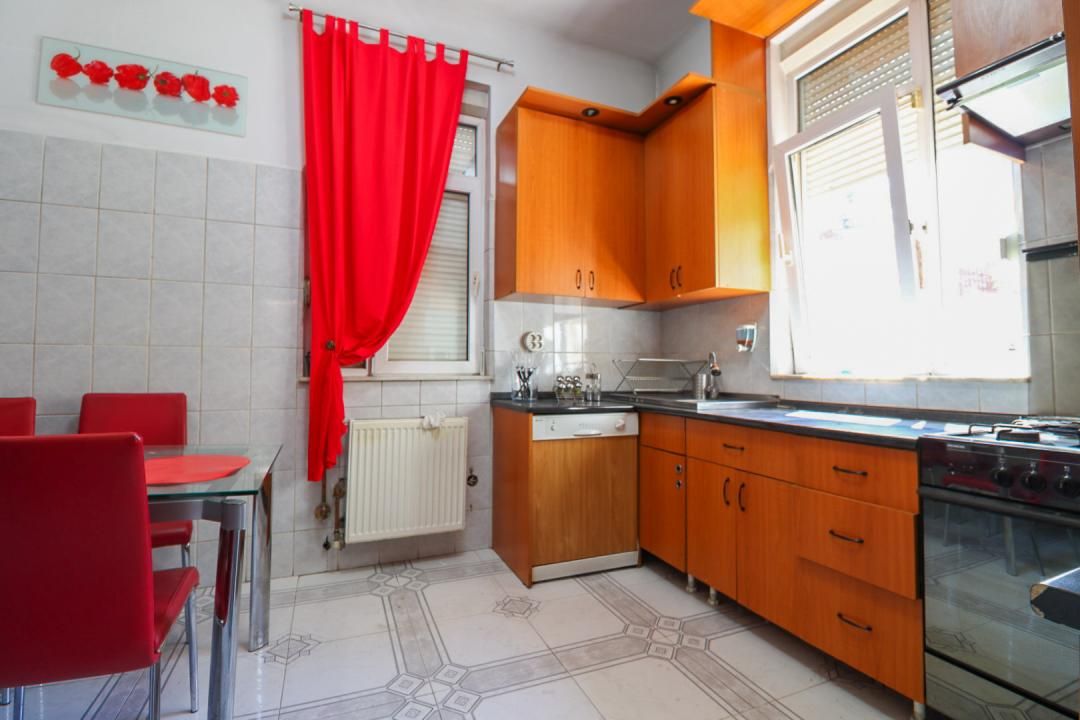 Casă cu 9 camere de închiriat în Tei, București – fotografia 9 din 22