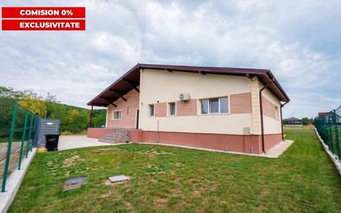 Casă cu 4 camere de vânzare în Trivale, Pitești