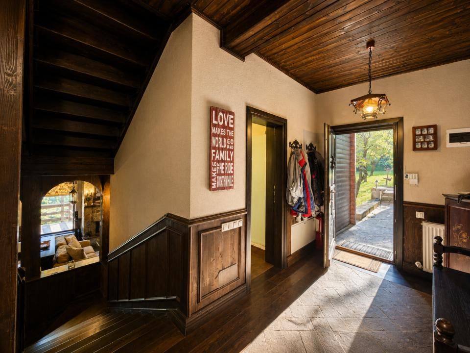 Casă cu 6 camere de vânzare în Nistoresti – fotografia 17 din 25