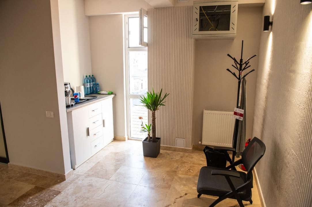 Spațiu de birouri cu 3 camere de închiriat în Casa de Cultura, Constanța – fotografia 10 din 20