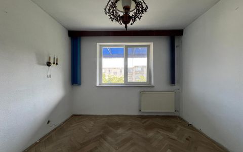 Apartament cu 3 camere de vânzare în Tomis II, Constanța