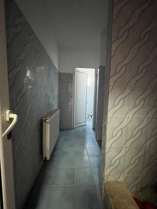 Spațiu de birouri cu 5 camere de închiriat în Exterior Est, Găești – fotografia 7 din 10