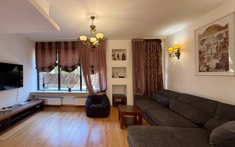 Casă cu 4 camere de închiriat în Pantelimon