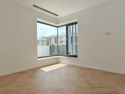 Casă cu 5 camere de vânzare în Tunari – fotografia 3 din 36