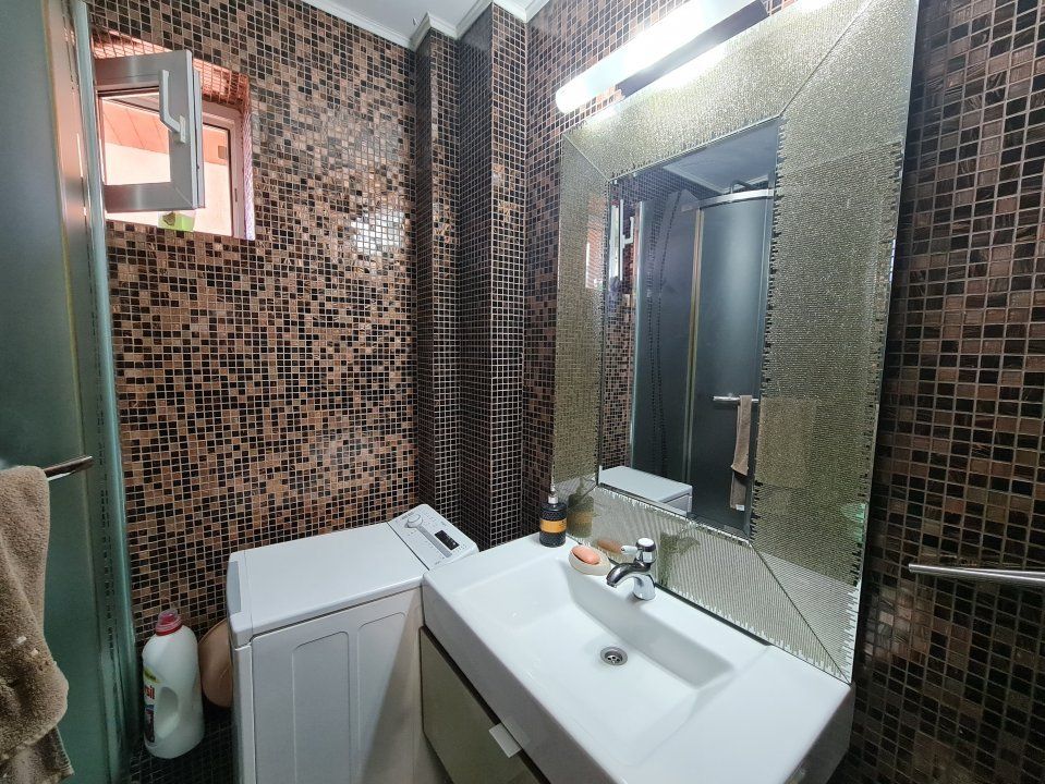 Casă cu 6 camere de vânzare în Domnești – fotografia 19 din 36