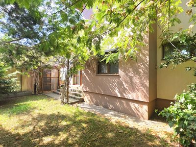 Casă cu 4 camere de vânzare în Lazu – fotografia 2 din 26