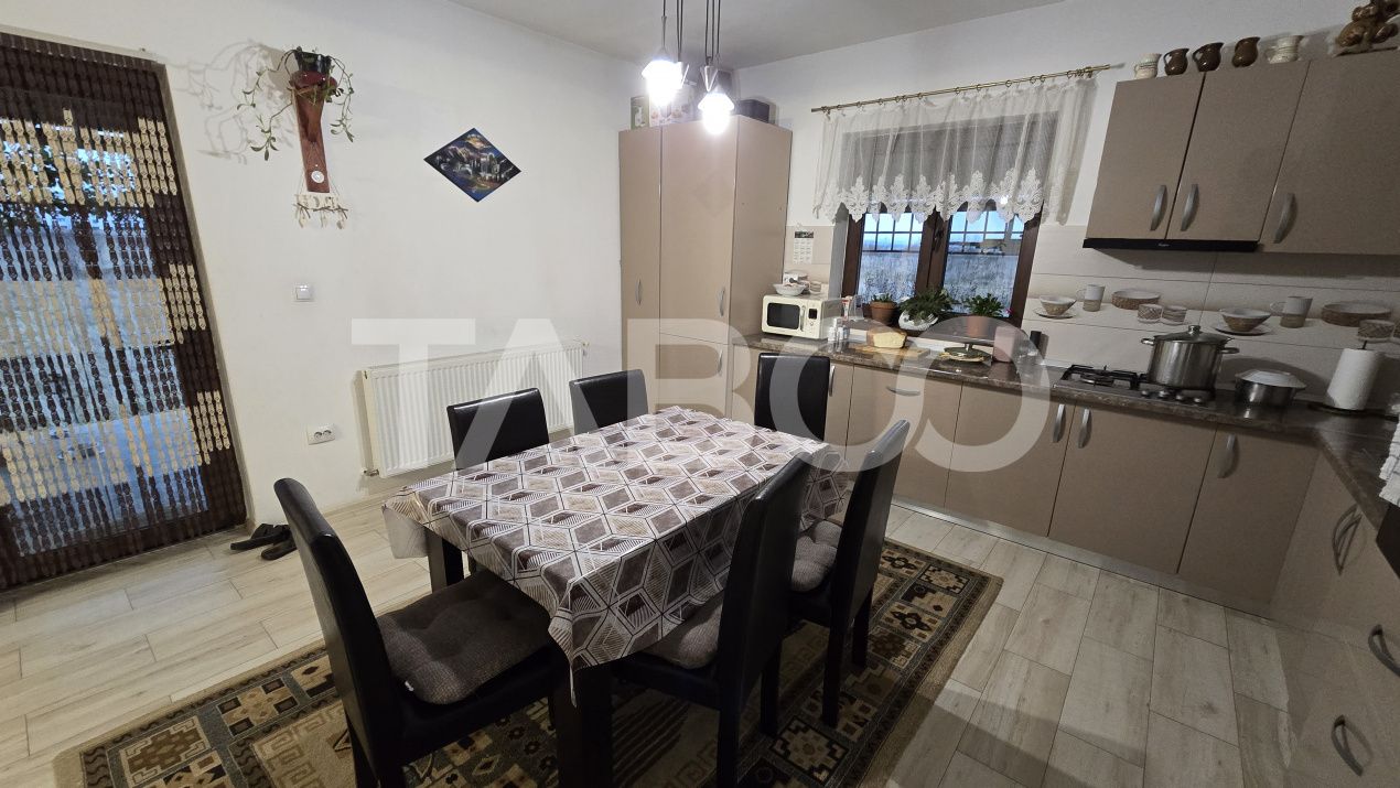 Casă cu 5 camere de vânzare în Piata Cluj, Sibiu – fotografia 8 din 16
