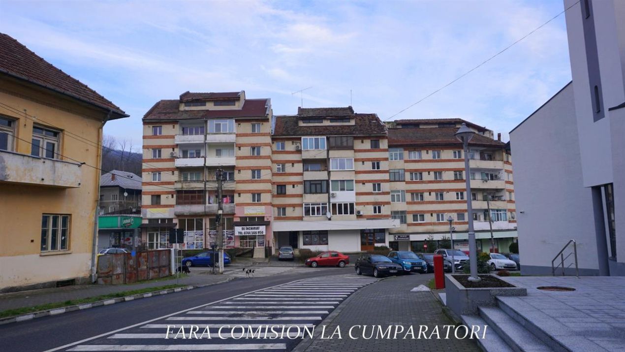 Apartament cu 3 camere de vânzare în Central, Baile Govora – fotografia 1 din 20