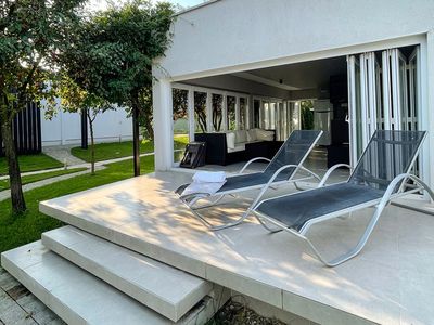 Casă cu 15 camere de vânzare în Mogoșoaia – fotografia 5 din 48