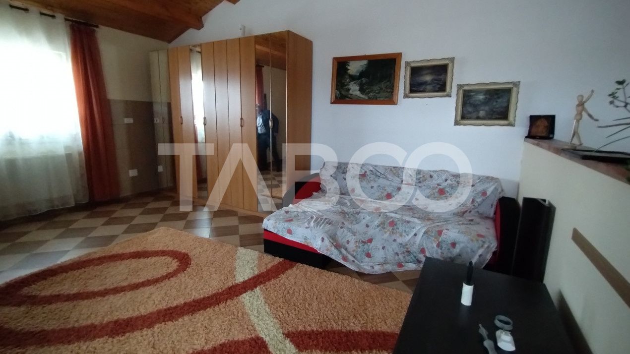 Casă cu 10 camere de vânzare în Rausor – fotografia 15 din 24