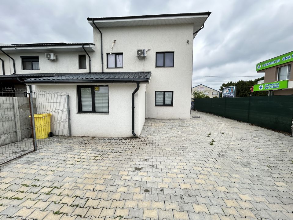 Spațiu comercial cu 16 camere de vânzare în Central, Corbeanca – fotografia 1 din 20