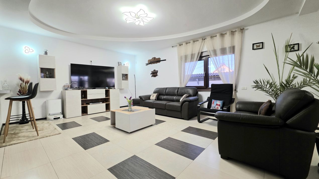 Casă cu 6 camere de vânzare în Mamaia-Sat – fotografia 16 din 36