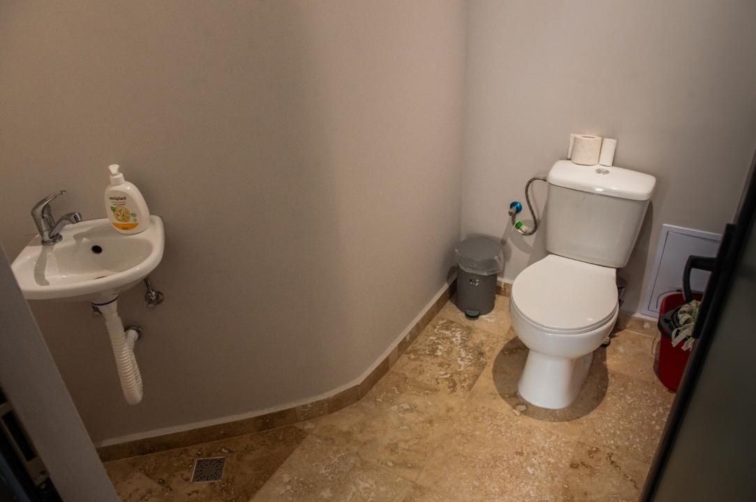 Spațiu de birouri cu 1 cameră de închiriat în Casa de Cultura, Constanța – fotografia 9 din 12