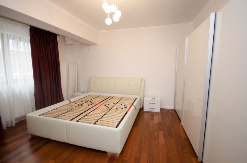 Apartament cu 3 camere de închiriat în P-ta Victoriei, București – fotografia 10 din 15