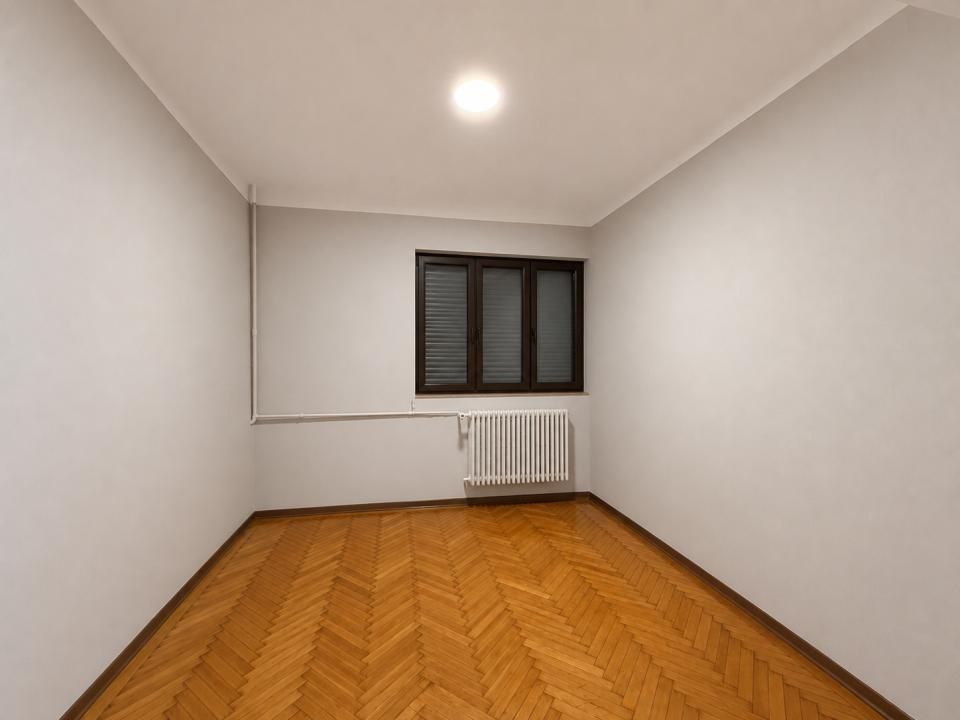 Casă cu 6 camere de vânzare în Vatra Luminoasa, București – fotografia 10 din 22