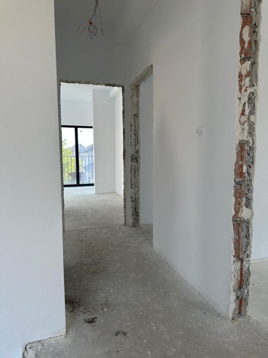Casă cu 4 camere de vânzare în Central, Tunari – fotografia 5 din 14