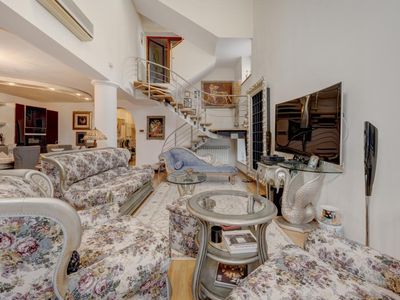 Casă cu 8 camere de închiriat în Banu Manta, București – fotografia 2 din 41