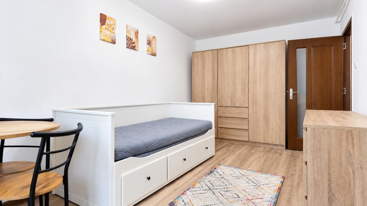 Garsonieră cu 1 cameră de închiriat în Uzina 2, Brașov – fotografia 1 din 9