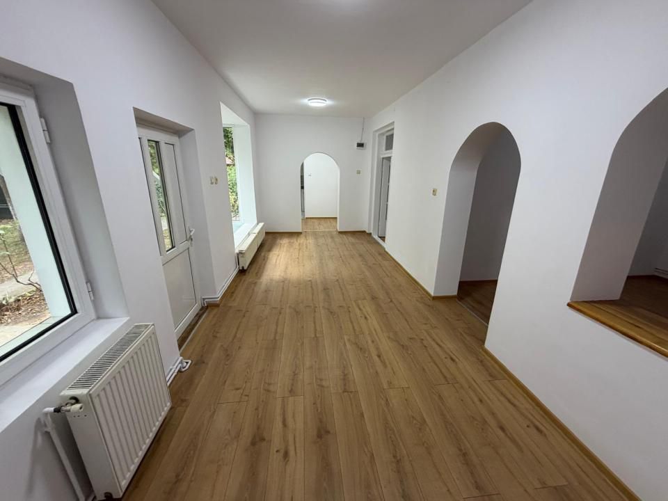 Casă cu 7 camere de vânzare în Sud, Câmpina – fotografia 11 din 24