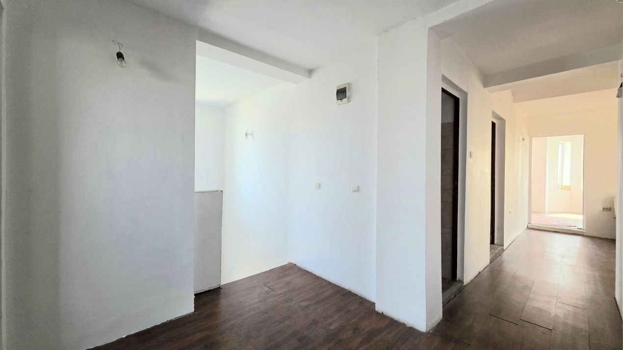 Casă cu 6 camere de vânzare în Km 5, Constanța – fotografia 13 din 18