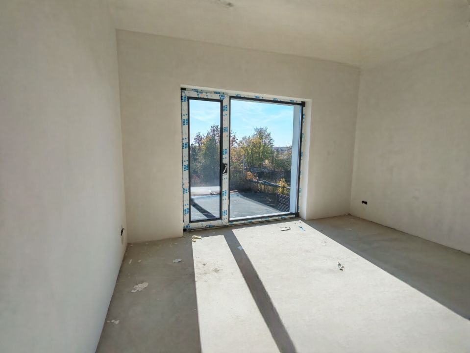 Casă cu 4 camere de vânzare în Central, Tunari – fotografia 11 din 16