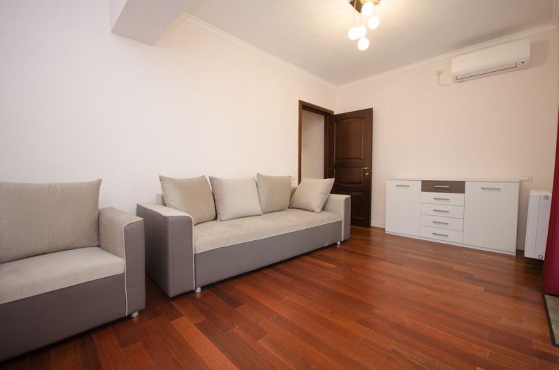 Apartament cu 3 camere de închiriat în P-ta Victoriei, București – fotografia 13 din 15