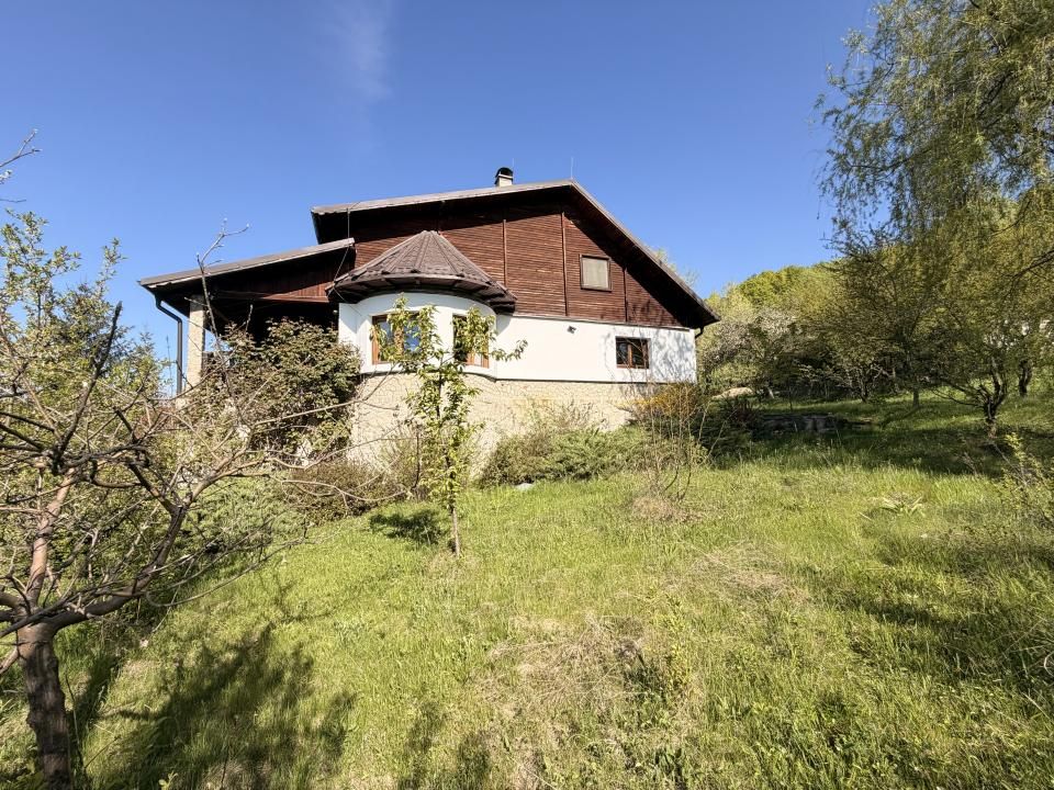 Casă cu 6 camere de vânzare în Nord-Est, Livadea – fotografia 33 din 39
