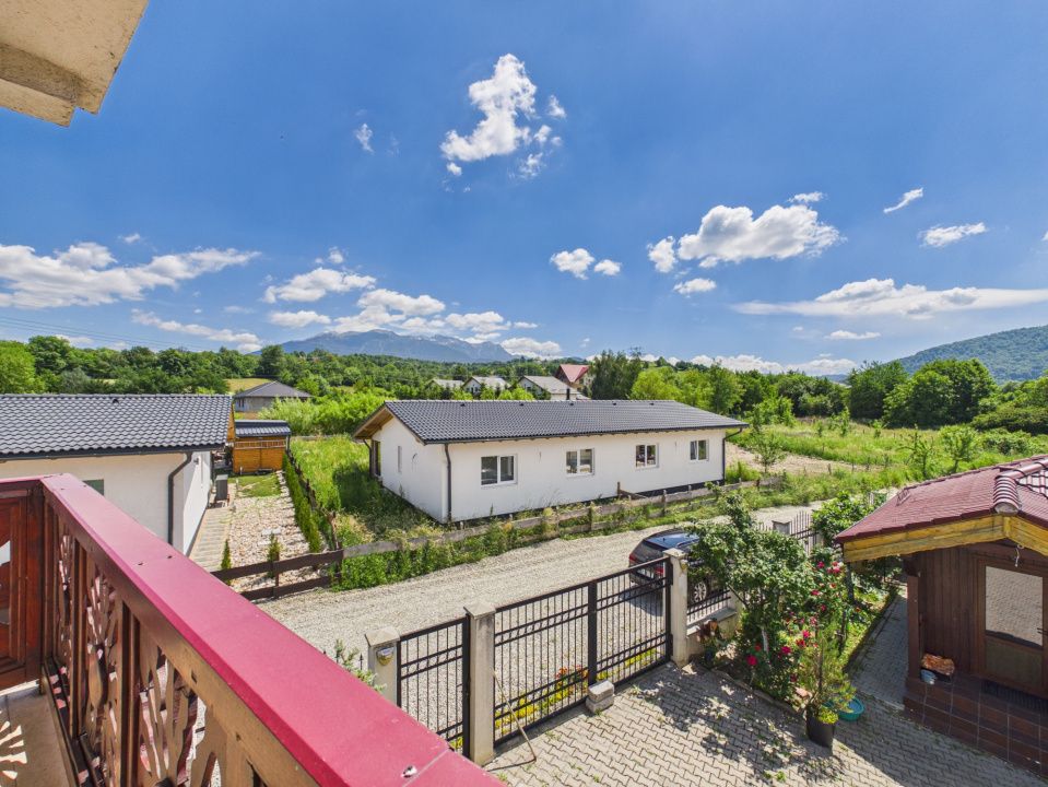 Casă cu 10 camere de vânzare în Tohanu Nou – fotografia 15 din 46