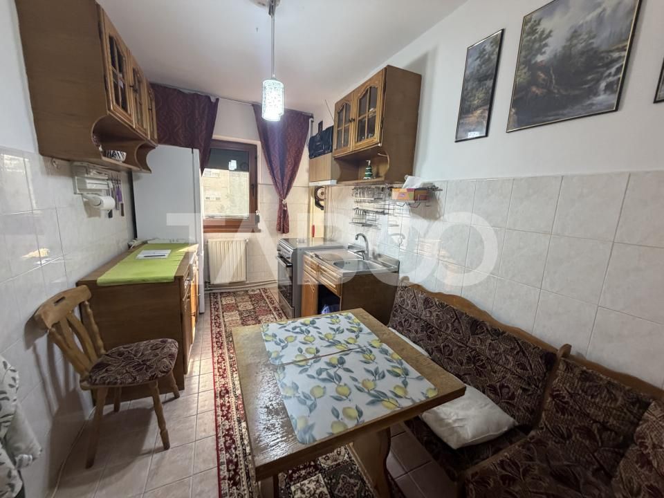 Apartament cu 3 camere de vânzare în Făgăraș – fotografia 8 din 11