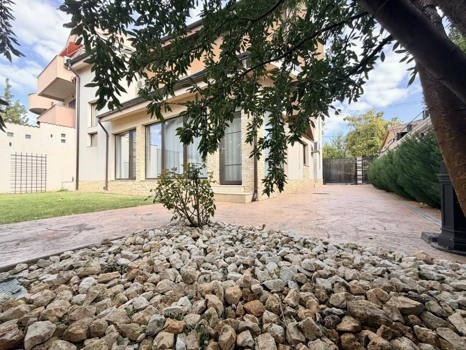 Casă cu 6 camere de închiriat în Virtutii, București – fotografia 56 din 61