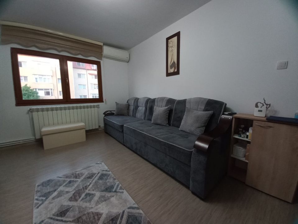 Apartament cu 3 camere de vânzare în Inel I, Constanța – fotografia 3 din 13