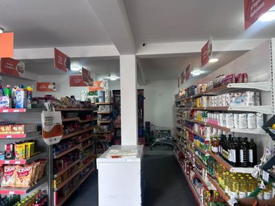 Spațiu comercial cu 3 camere de vânzare în Central, Tamadau Mare – fotografia 3 din 24