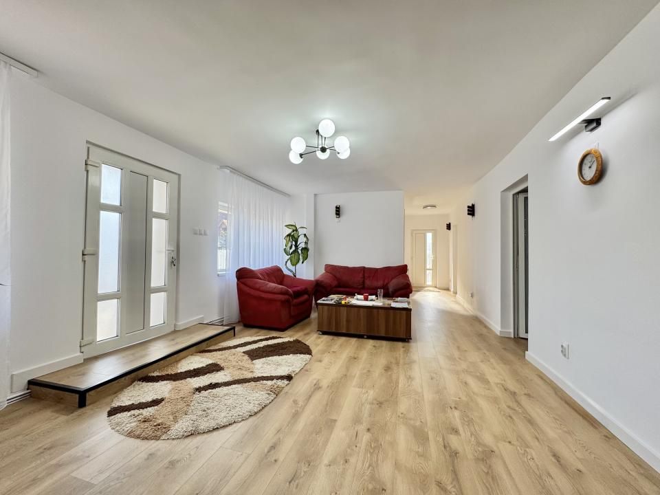 Casă cu 7 camere de vânzare în Tineretului, Sibiu – fotografia 7 din 21