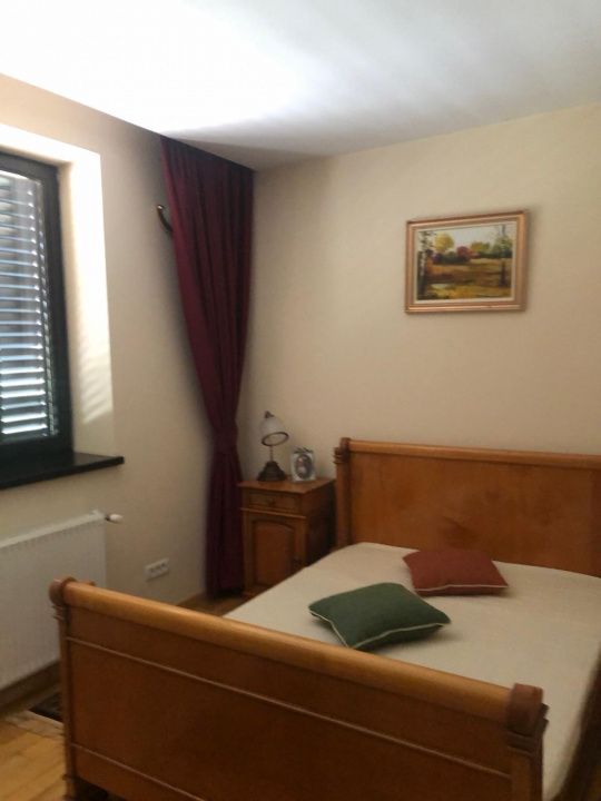 Casă cu 13 camere de vânzare în Exterior Est, Crevedia – fotografia 32 din 54