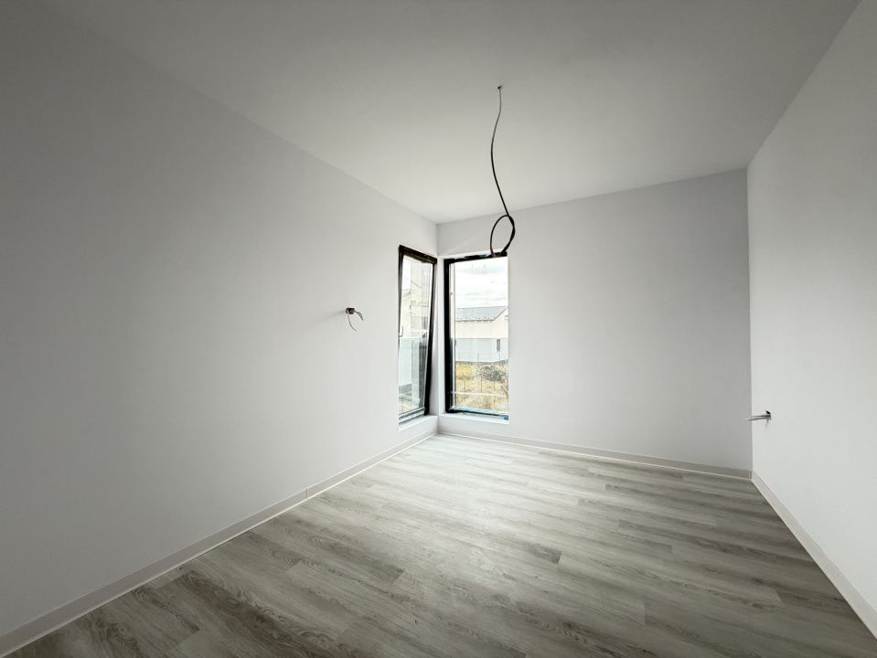 Casă cu 4 camere de vânzare în Sânpetru – fotografia 14 din 33