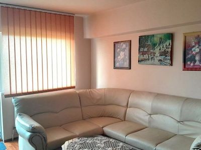 Apartament cu 2 camere de vânzare în Ultracentral, Ineu – fotografia 2 din 9