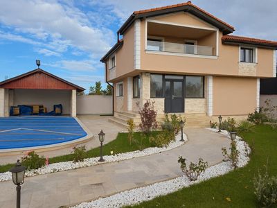 Casă cu 8 camere de vânzare în Snagov – fotografia 3 din 26