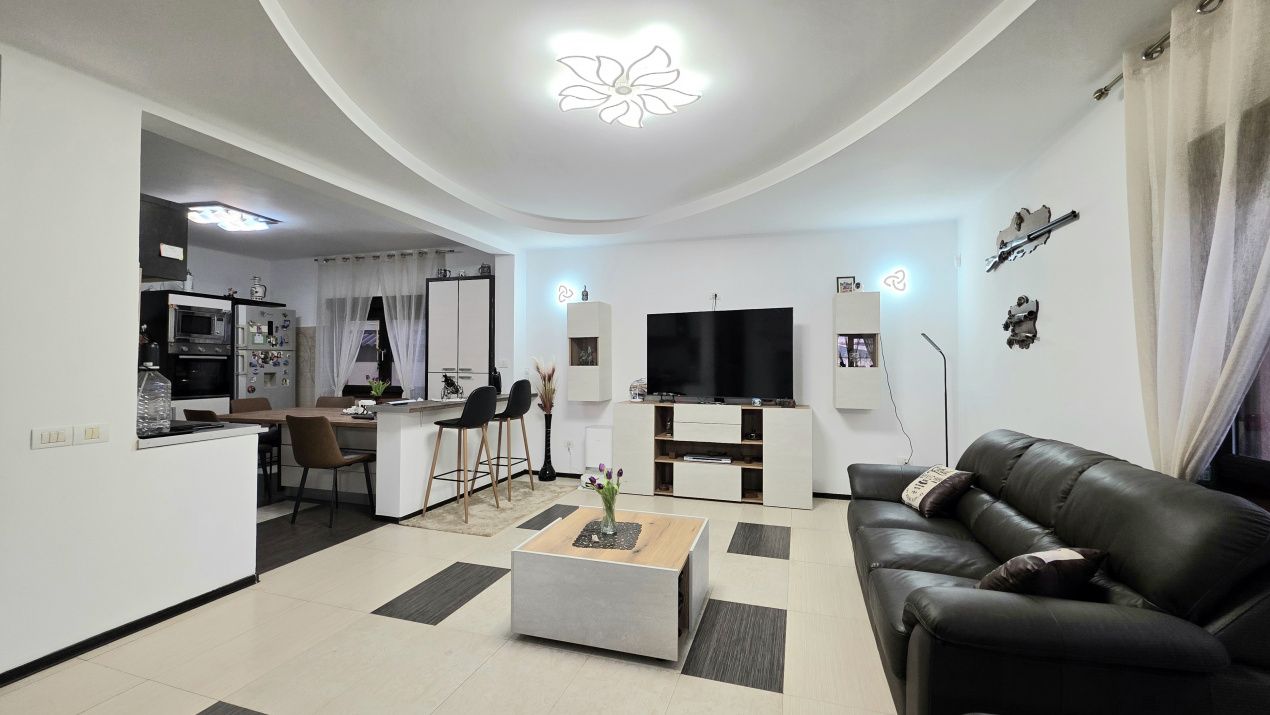 Casă cu 6 camere de vânzare în Mamaia-Sat – fotografia 17 din 36