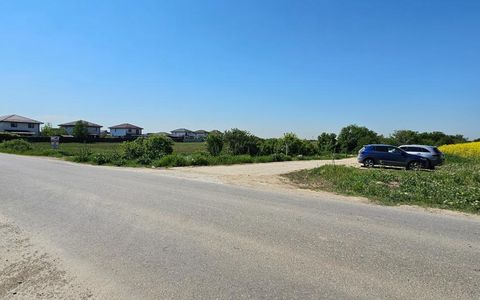 Teren de vânzare în Sabareni