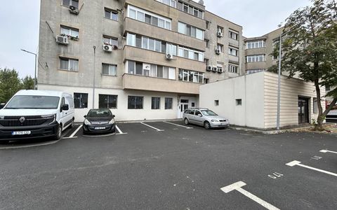 Spațiu comercial cu 30 camere de vânzare în Central, Popești-Leordeni
