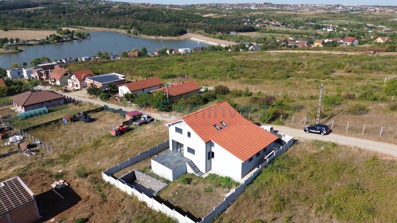 Casă cu 6 camere de vânzare în Central, Paleu – fotografia 2 din 25
