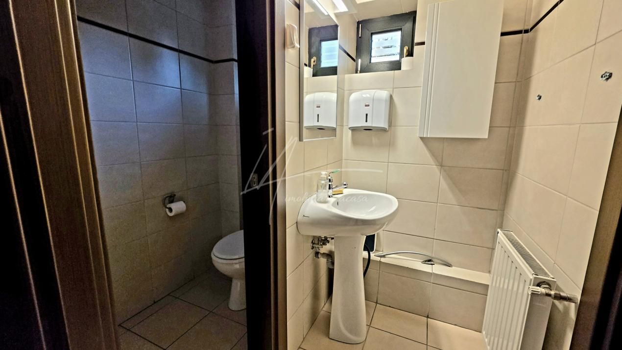 Casă cu 6 camere de închiriat în Unirii, București – fotografia 33 din 37
