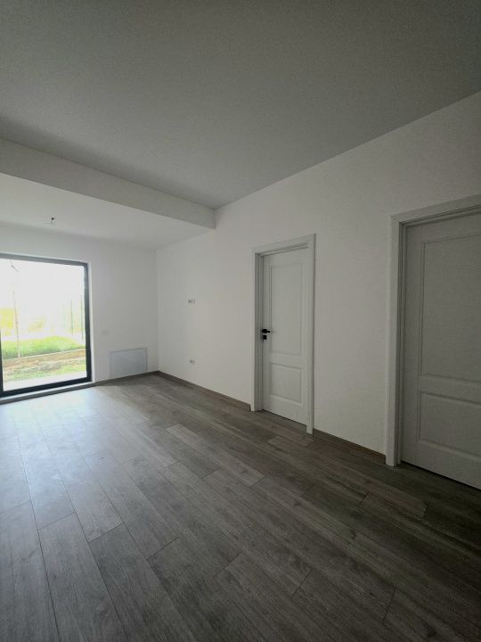 Apartament cu 2 camere de vânzare în Nord, Mamaia-Sat – fotografia 8 din 11