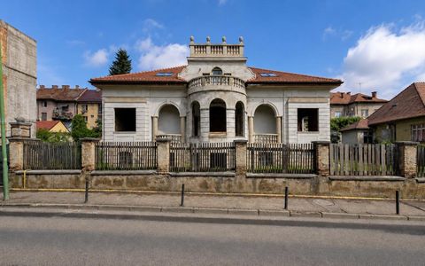 Casă cu 9 camere de vânzare în Centrul Istoric, Brașov